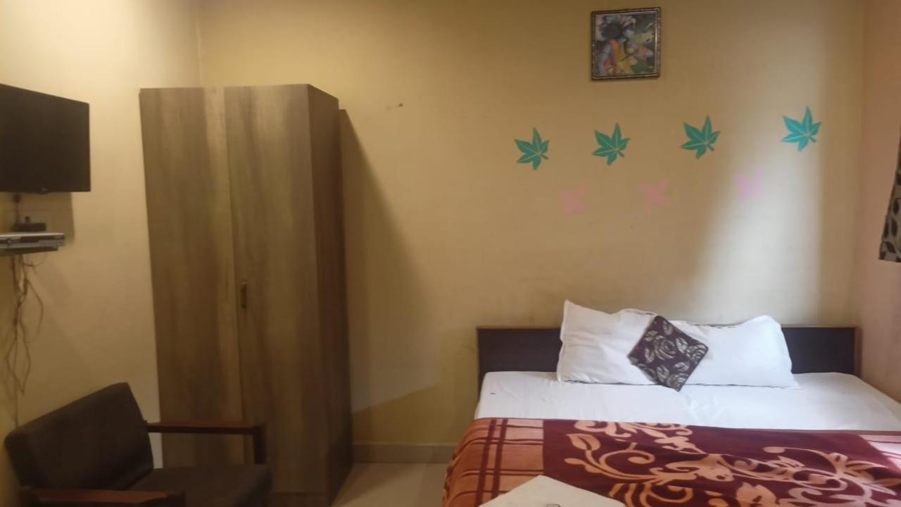 Hotel Shyam Utsav Mirzāpur Exteriör bild