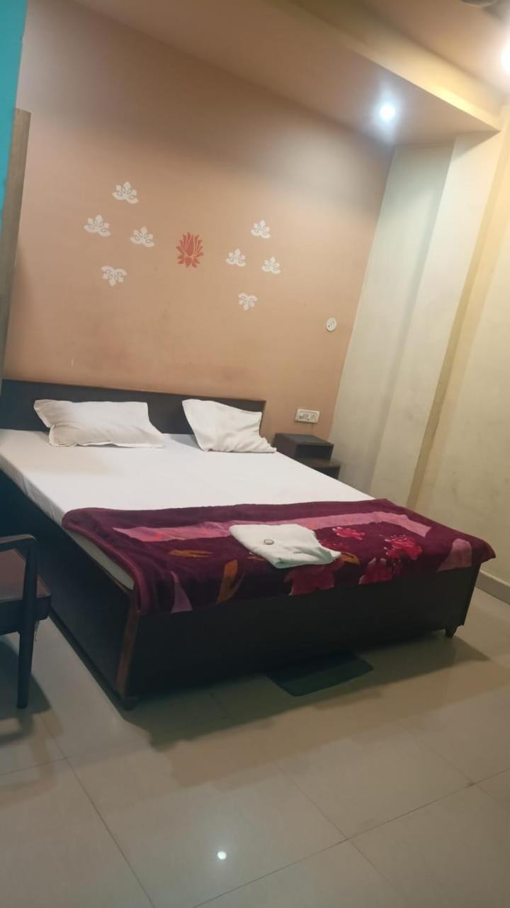 Hotel Shyam Utsav Mirzāpur Exteriör bild