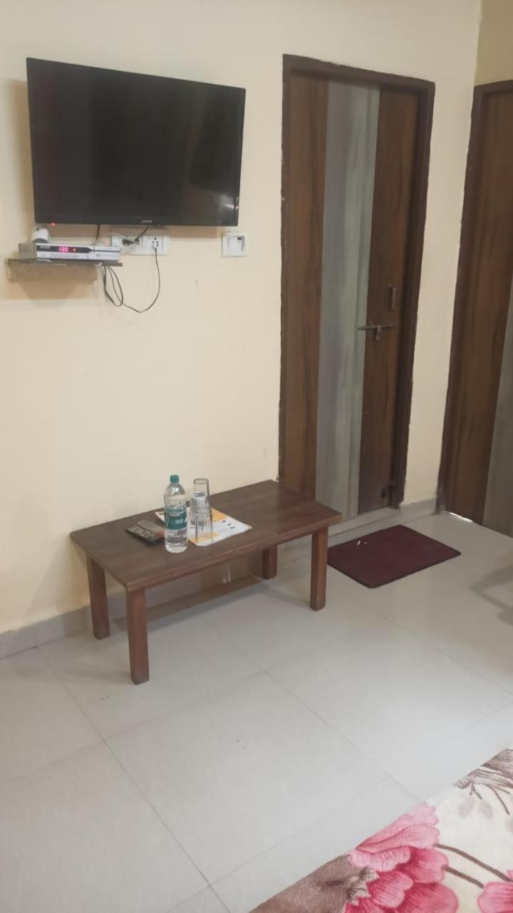Hotel Shyam Utsav Mirzāpur Exteriör bild